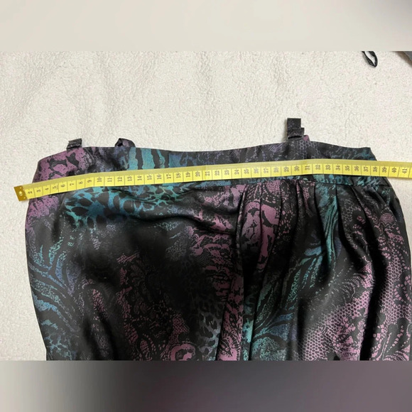 Satin Top Size XS - Picture 7 of 10